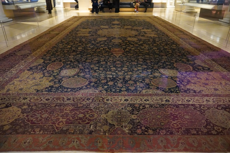 アルダビール絨毯